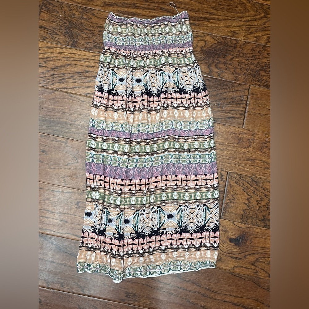 Charming CHARLIE women’s maxi skirt